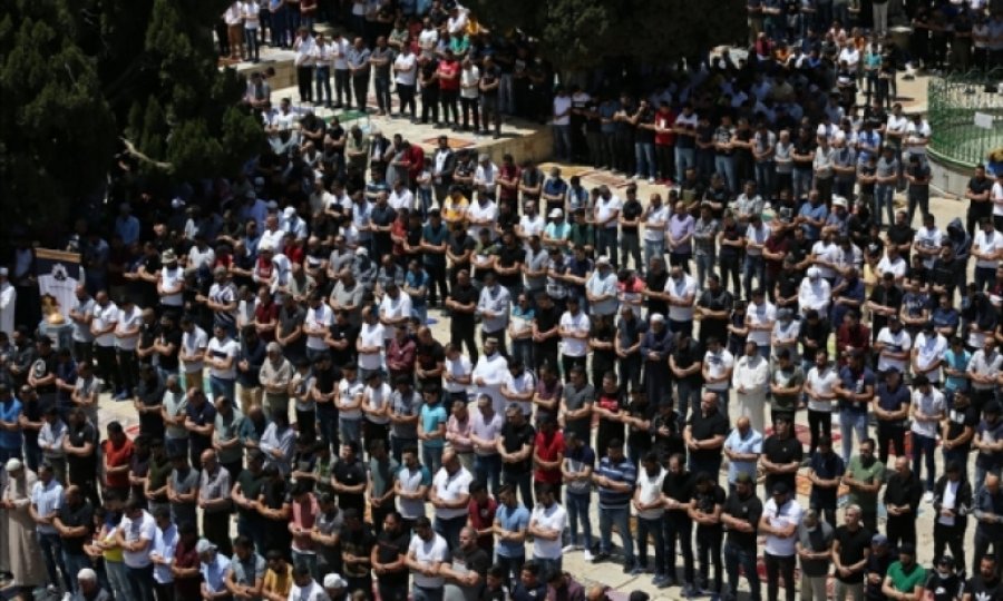 Engellemelere rağmen 60 bin kişi katıldı