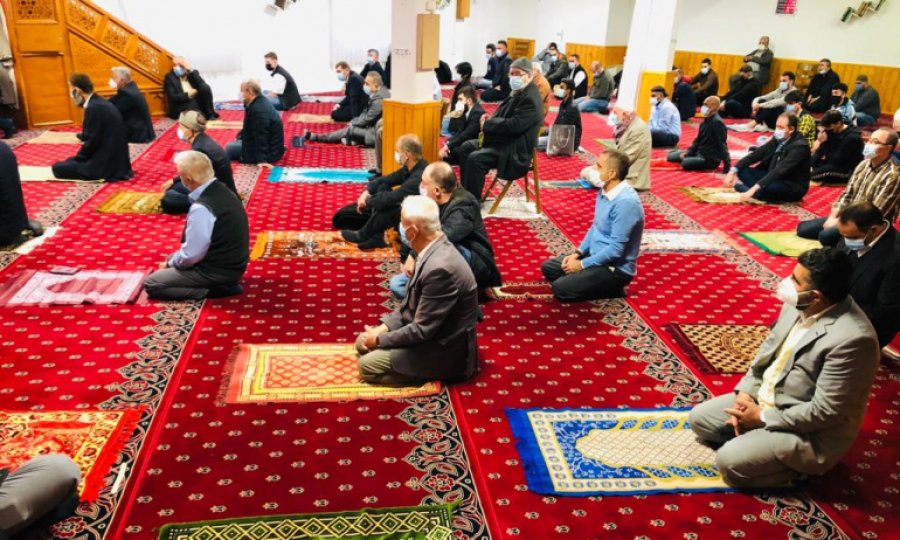 Basel Said-i Nursi Camii'nde Bayram sevinci ve Kudüs mesajı