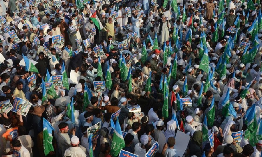 Pakistan'da binlerce kişi Filistin'e destek mesajı vermek için toplandı