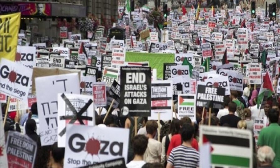 G7 zirvesinin olduğu Londra'da Filistin'e destek gösterileri