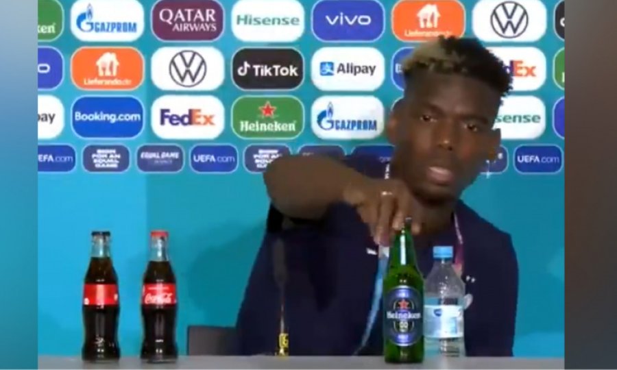 Ronaldo'dan sonra Paul Pogba da önündeki bira şişesini kaldırdı