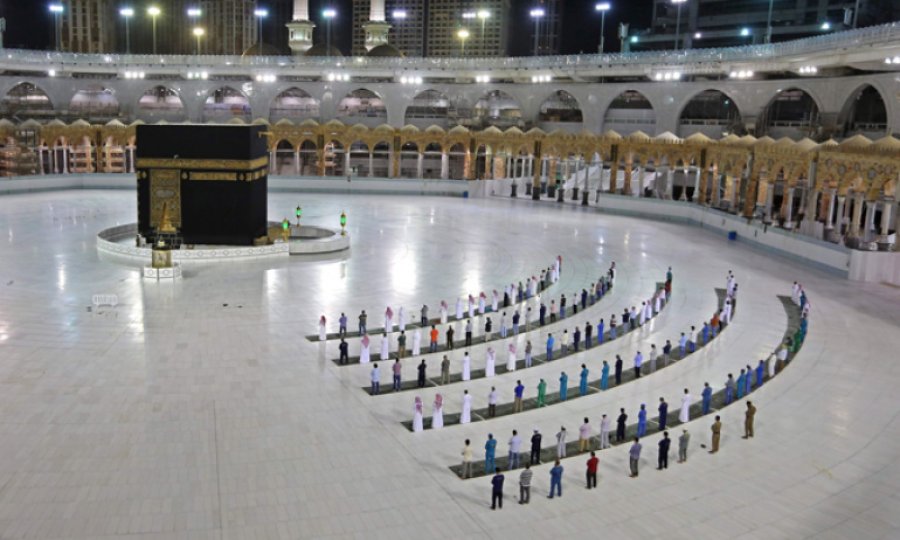 S. Arabistan onayladı: Kadınlar yanında erkek olmadan hacca gidebilecek