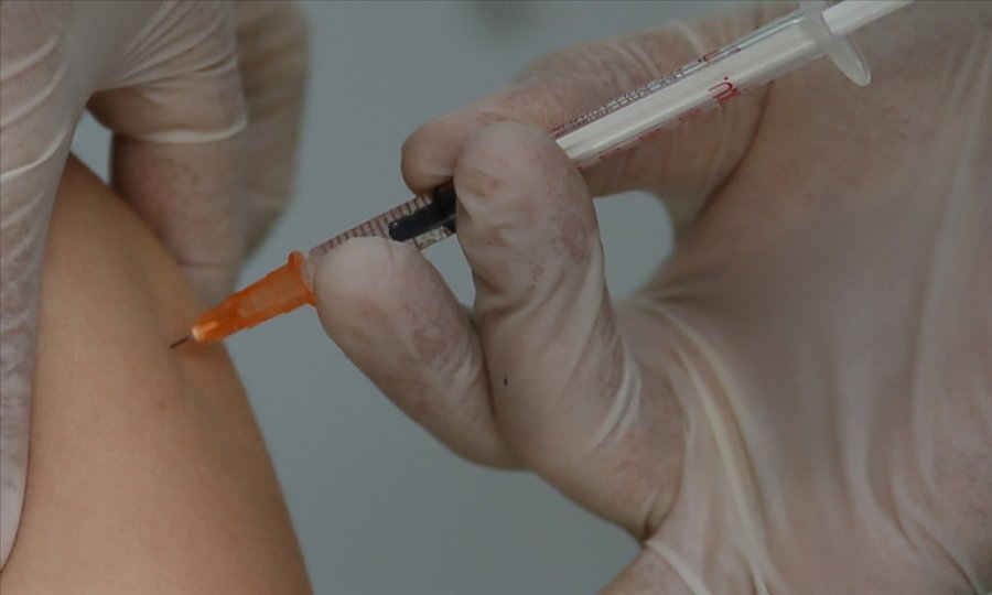 Dünya genelinde 3 milyar 40 milyon dozdan fazla Kovid-19 aşısı yapıldı