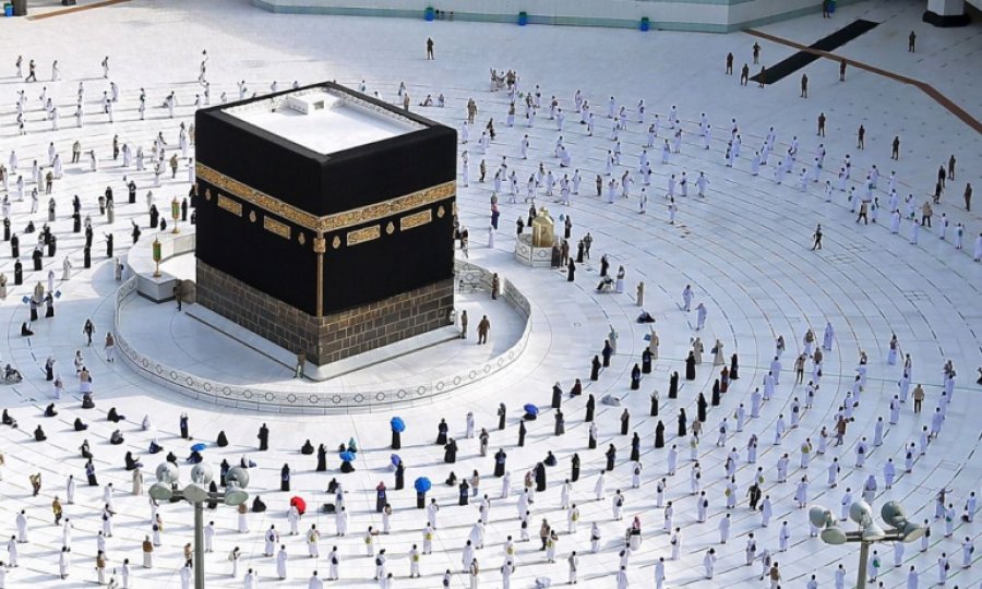 Suudi Arabistan bu sene de ülke içinden 60 bin hacı kabul edecek!