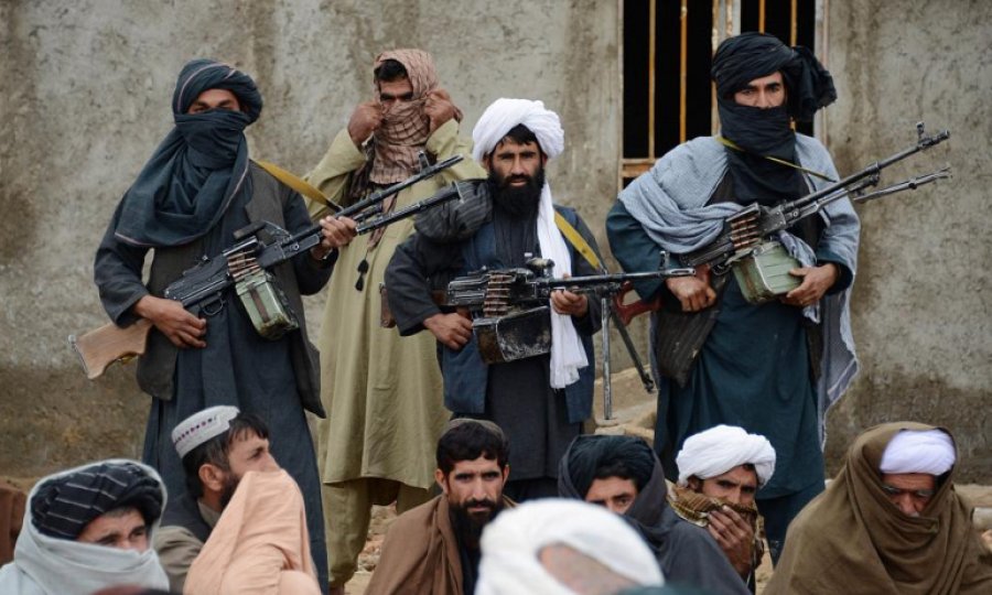 Taliban ilerleyişini sürdürüyor Tacikistan sınırında kontrol kaybedildi