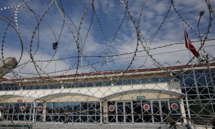 AYM'den siyasi mahkûmlara kötü haber