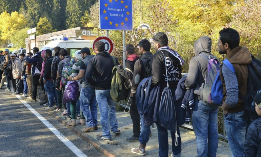Suriyelilerin üçte ikisi Almanya'da sosyal yardım alıyor