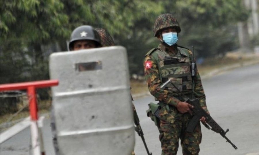 Myanmar'da iç savaş riski artıyor
