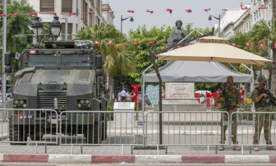 Tunus'ta kafalar karışık
