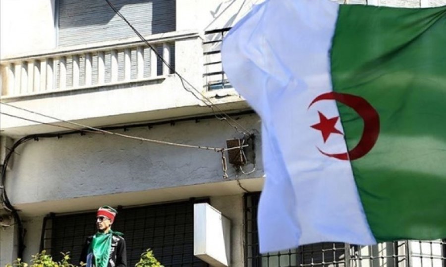 Cezayir'de facia: 42 ölü