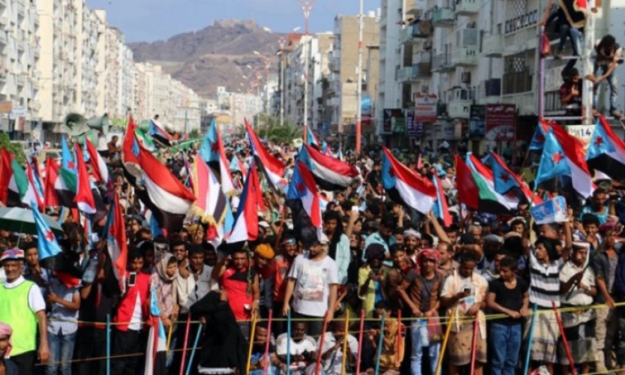 Yemen’de devrim çağrısı: Kalkın! hayat, izzetli yaşanmış birkaç sabahtır