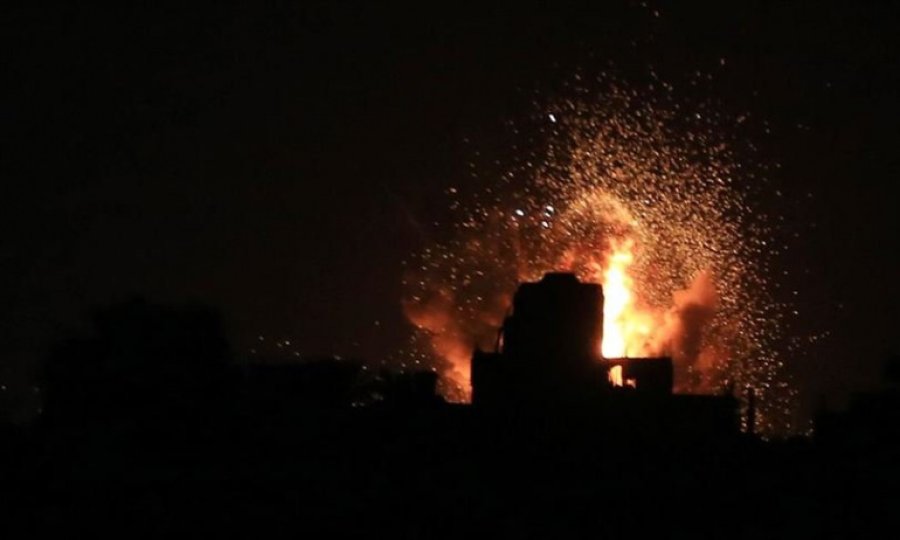İsrail uçakları Gazze Şeridi'ne hava saldırıları düzenledi