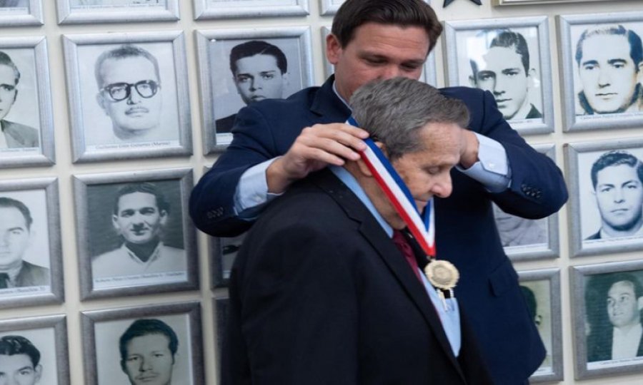 Che Guevara'nın katiline madalya