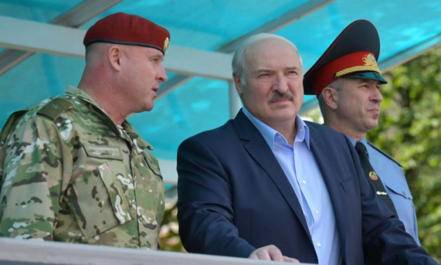Lukaşenko: Belarus sınırlarına 30 bini aşkın yabancı asker konuşlandırıldı