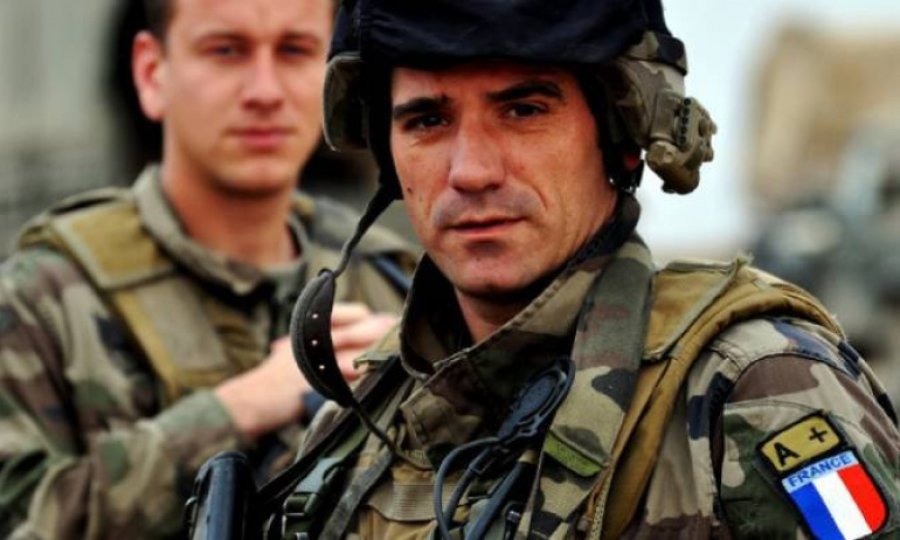 Fransa Orta Afrika'dan çekiliyor