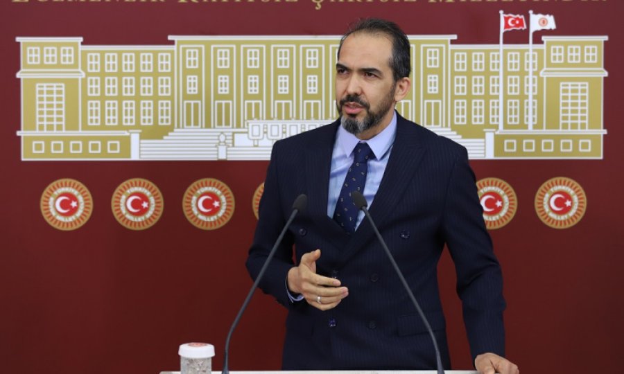 AKP’li vekilden sansür yasası itirafı: ‘ABD ile uzlaşarak hazırladık’