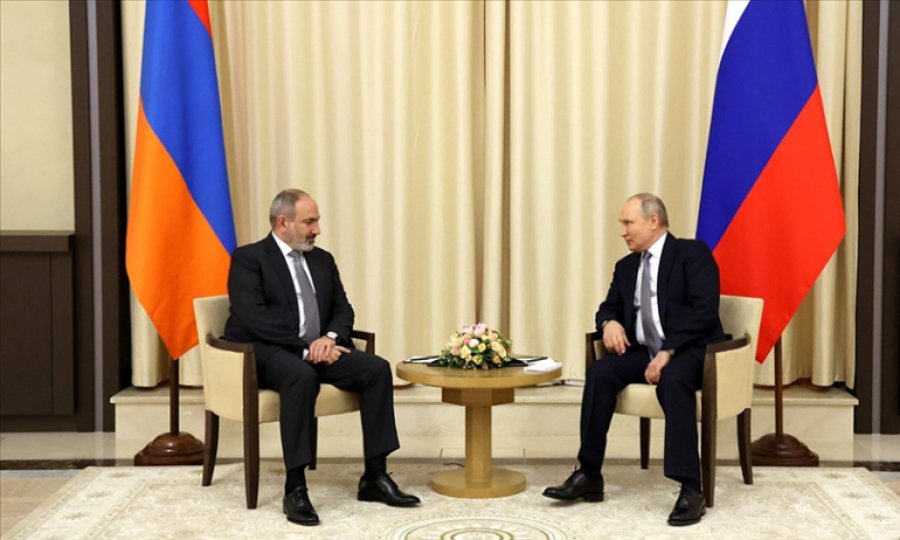 Putin, Ermenistan Başbakanı Paşinyan ile görüştü