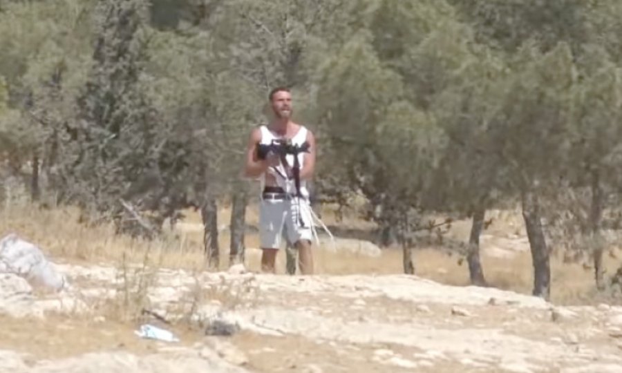 Filistin'deki Yahudi yerleşimciler hızlı bir şekilde silahlanıyor