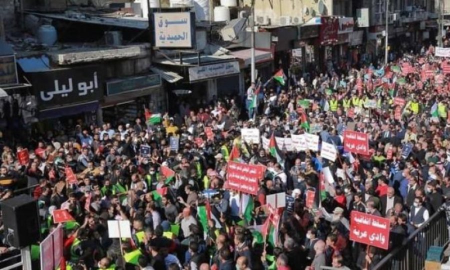 Ürdünlüler İsrail'le imzalanan "enerji karşılığında su" anlaşmasını protesto etti