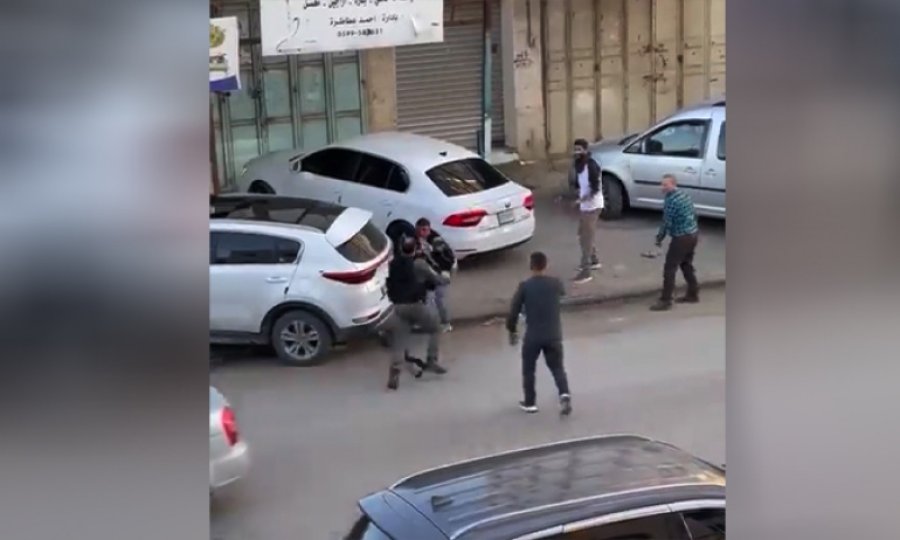 İsrail güçleri Filistinlileri öldürmeye devam ediyor