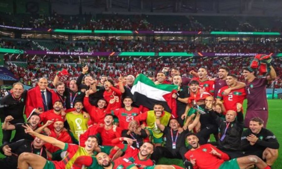 İspanya'yı mağlup eden Fas, çeyrek finale çıkışını Filistin bayrağı ile kutladı