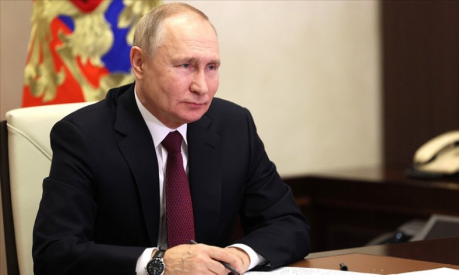 Putin, Rusların yabancılar için 'taşıyıcı annelik' yapmasını yasaklayan yasayı imzaladı