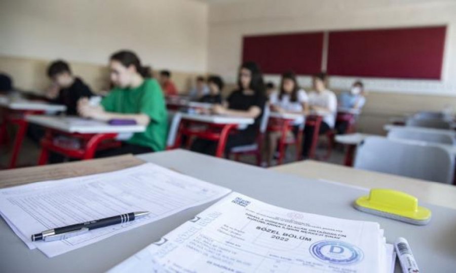 Çocuklar 'açık liseye' itildi: Kimisi evlendiriliyor, kimisi çalışmak zorunda