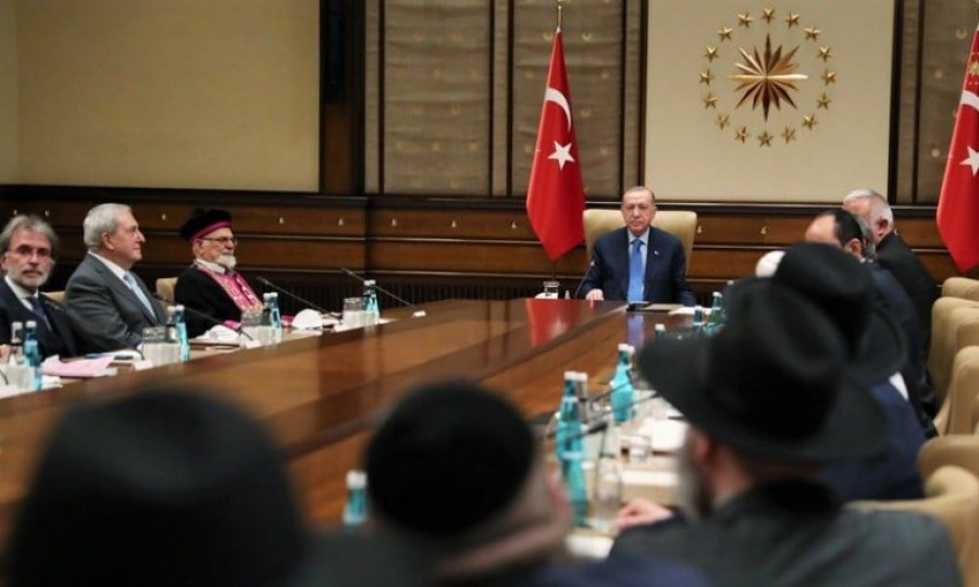Siyonist’le yakınlaşma büyük tehlikelere gebe