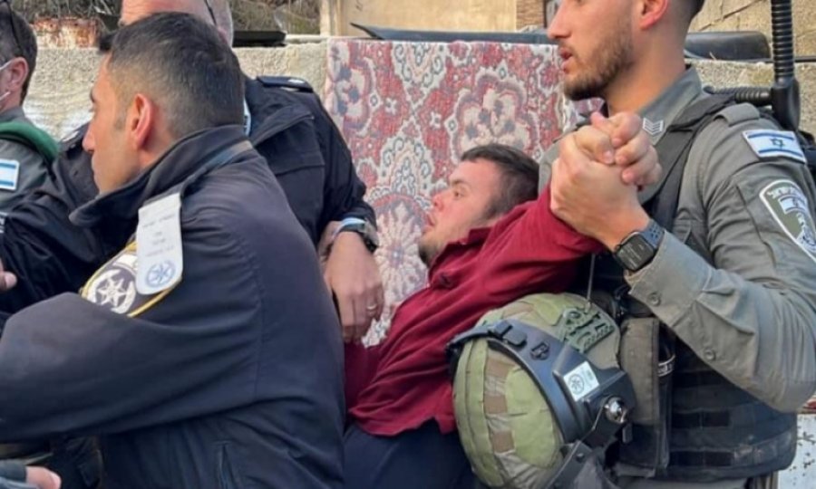 Irkçı Siyonist güçler Filistinlilere vahşice saldırdı