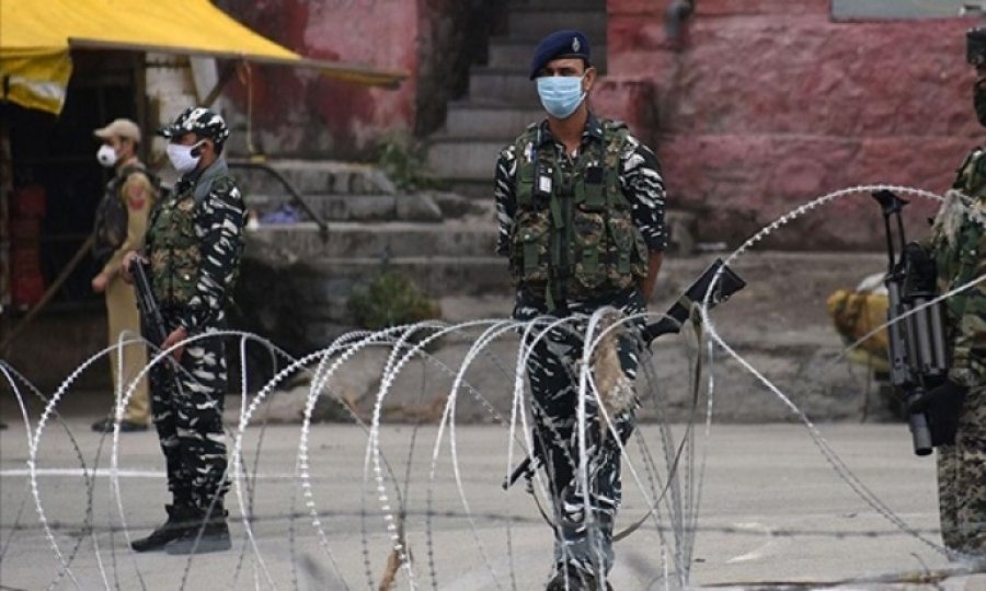 Hindistan'da Hindu gruplarla Müslümanlar çatıştı: 10 yaralı