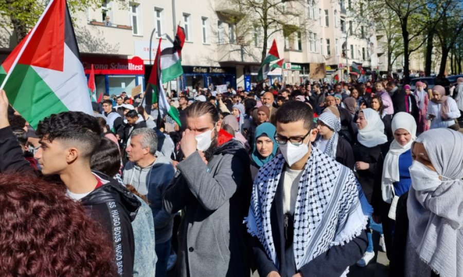 Berlin'de Filistin'e özgürlük yürüyüşü