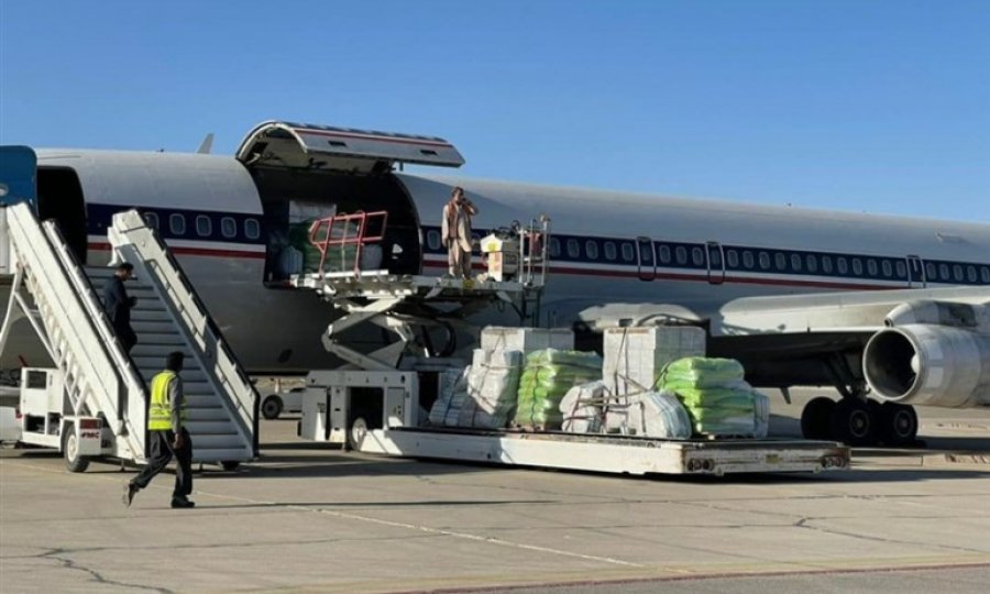 İran'dan gönderilen insani yardımlar Afganistan'a ulaştı 
