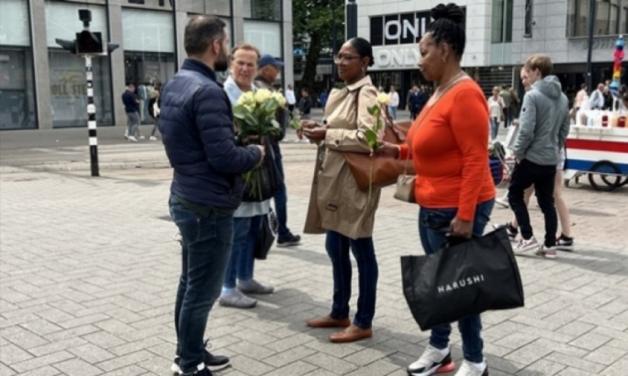 Hollanda'da "Buyurun, ben Müslüman'ım" etkinliği