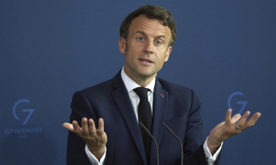 "Macron, neo-Nazi Azov Taburu'na neden silah gönderildiğini açıklamalı"