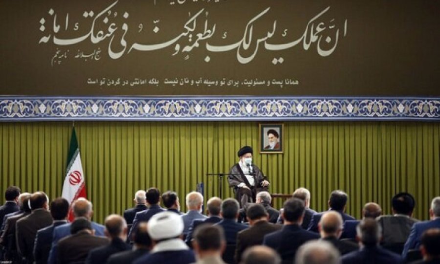 İslam Devrimi Lideri meclis milletvekillerini kabul etti