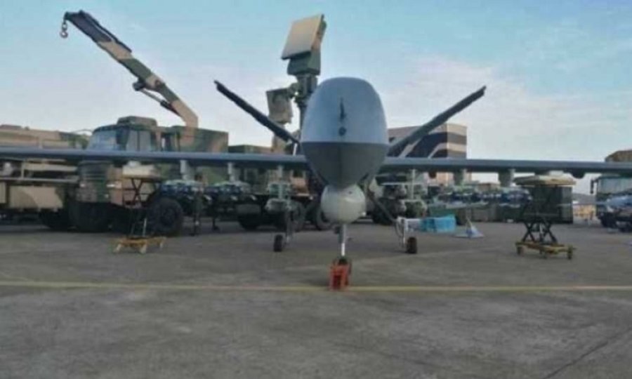 Yemen ordusu Suudi koalisyonuna ait casus uçağı düşürdü