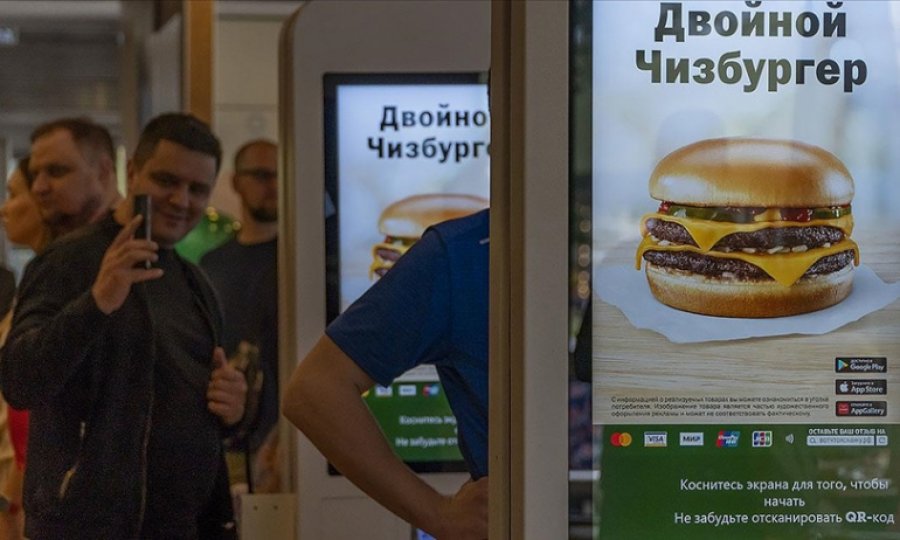 Rusya'da McDonald’s restoranları yeni ismiyle tekrar açıldı