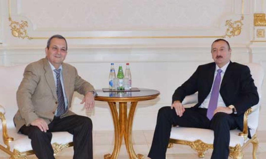 İlham Aliyev Bakü'de Ehud Barak ile görüştü
