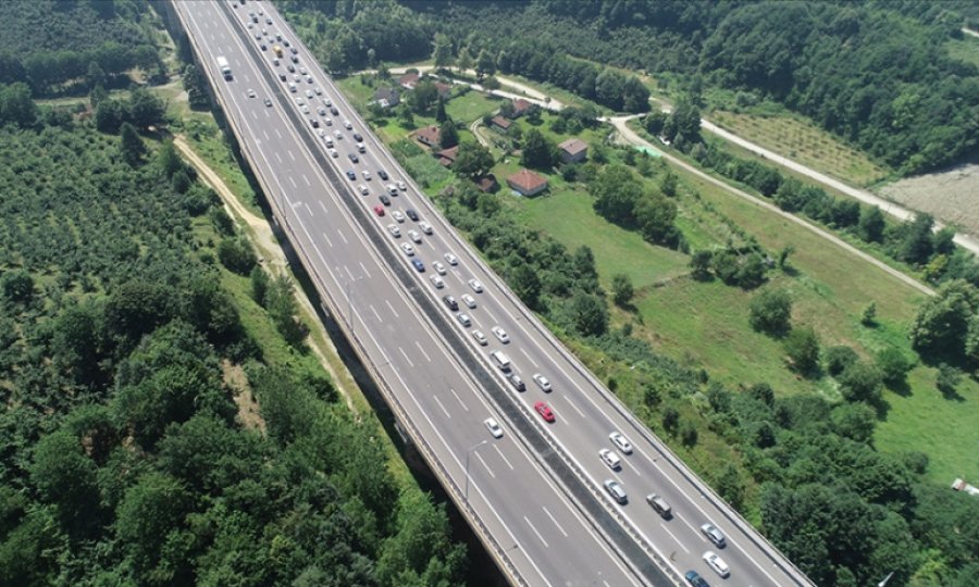 Bayramda yaklaşık 1 milyon kişinin tatile çıkması bekleniyor