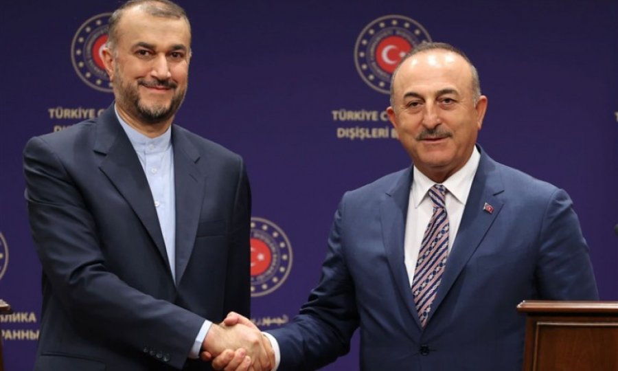 İran ve Türkiye Dışişleri Bakanları görüştü
