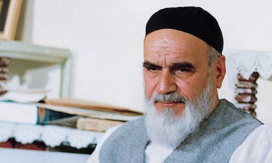 İmam Humeyni: Atom bombası üretemeyiz, biz dünyaya soykırım için gelmedik