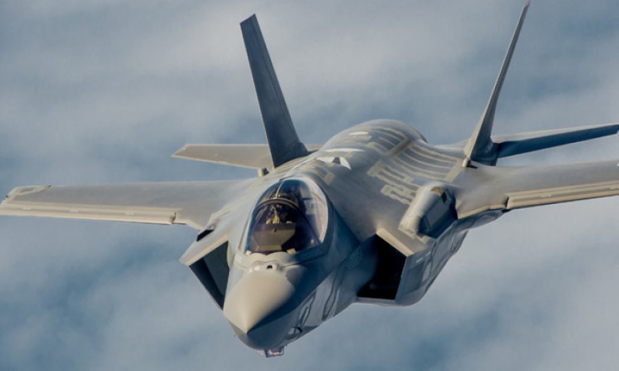 İsrail: F-35'leri uçuştan çektik