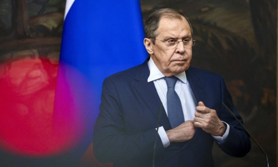 Lavrov: NATO'nun sulta kurmasına izin veremeyiz