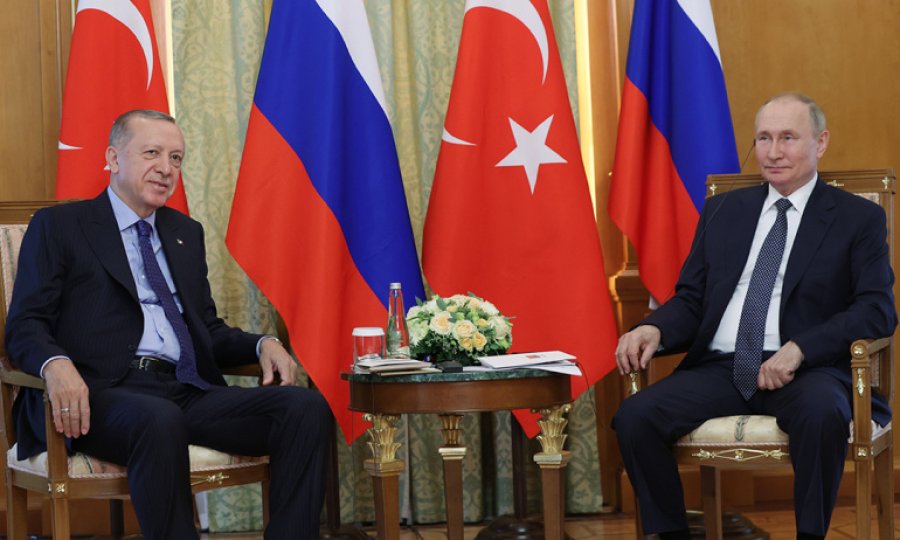 Erdoğan ve Putin'in Soçi'deki görüşmesi sona erdi: Yaklaşık 4 saat sürdü