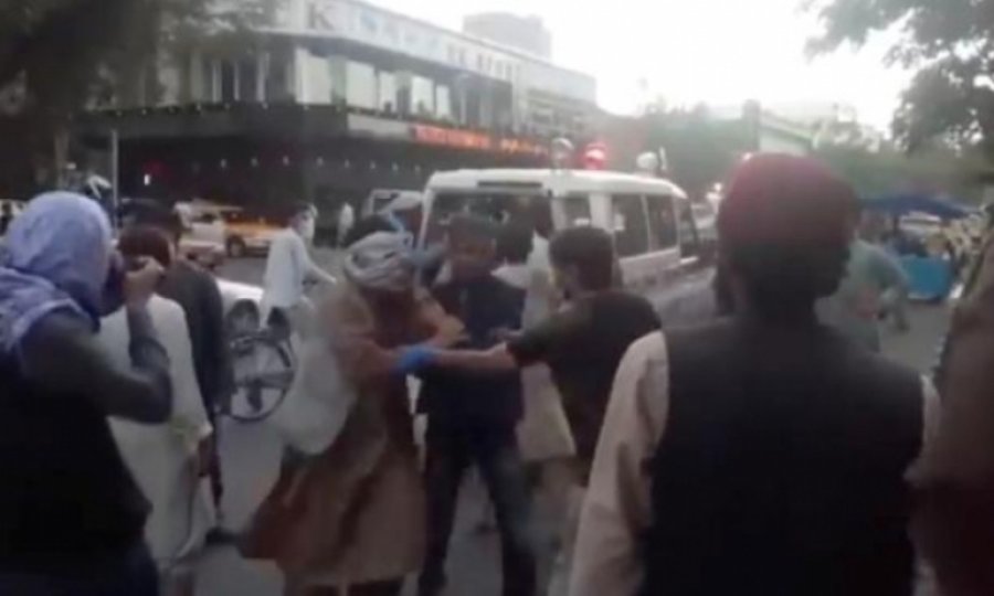 Kabil'de bombalı saldırı: Çok sayıda ölü var
