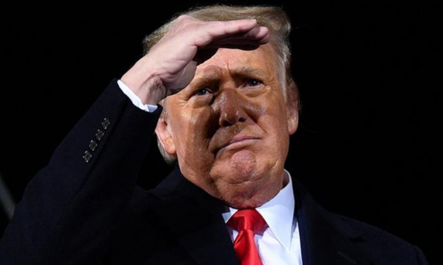 Washington Post: FBI, Trump'ın evinde gizli nükleer silah belgeleri aradı