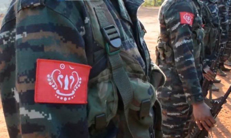 Budist Arakan Ordusu ile Myanmar cunta yönetimi arasında şiddetli çatışmalar
