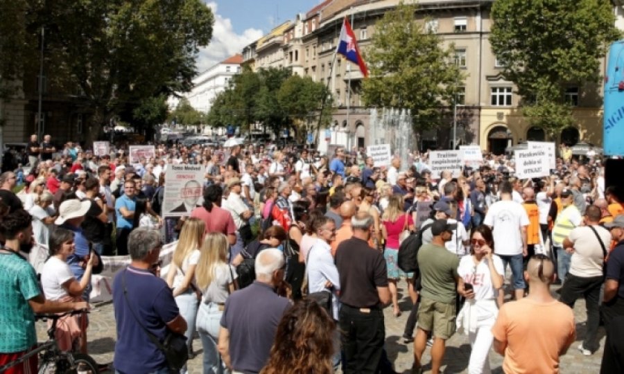 Hırvatistan'da hükümet protestosu