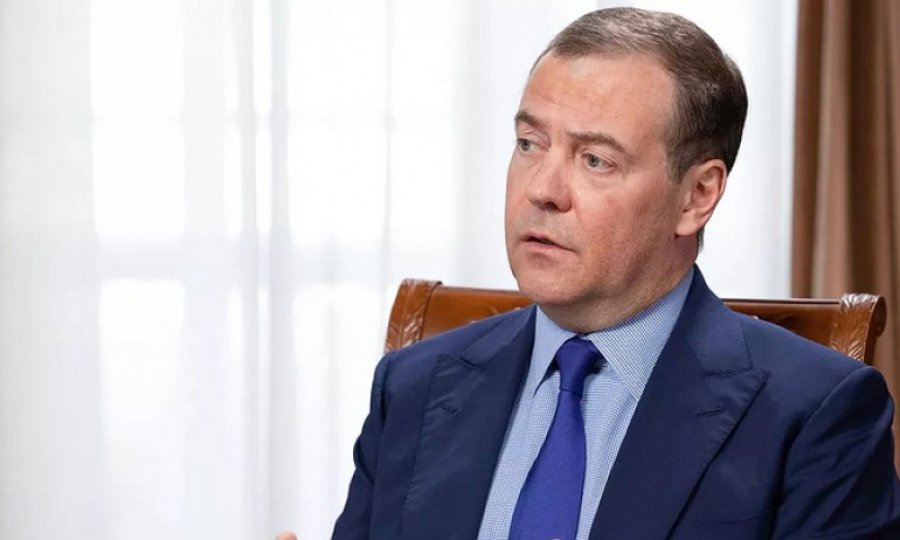 Medvedev: Borrell, bir daha çıkarılmamak üzere 'eli sıkılmayacak kişiler listesine' eklensin