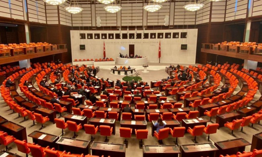 Yeni yasama dönemi, seçim paketiyle mi başlayacak?